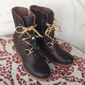 NIB Joan of Arctic Wedge II in Burro Brown size 8